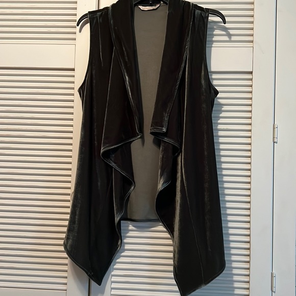 Soft Surroundings Jackets & Blazers - SOFT SURROUNDINGS Velour Waterfall Front Vest